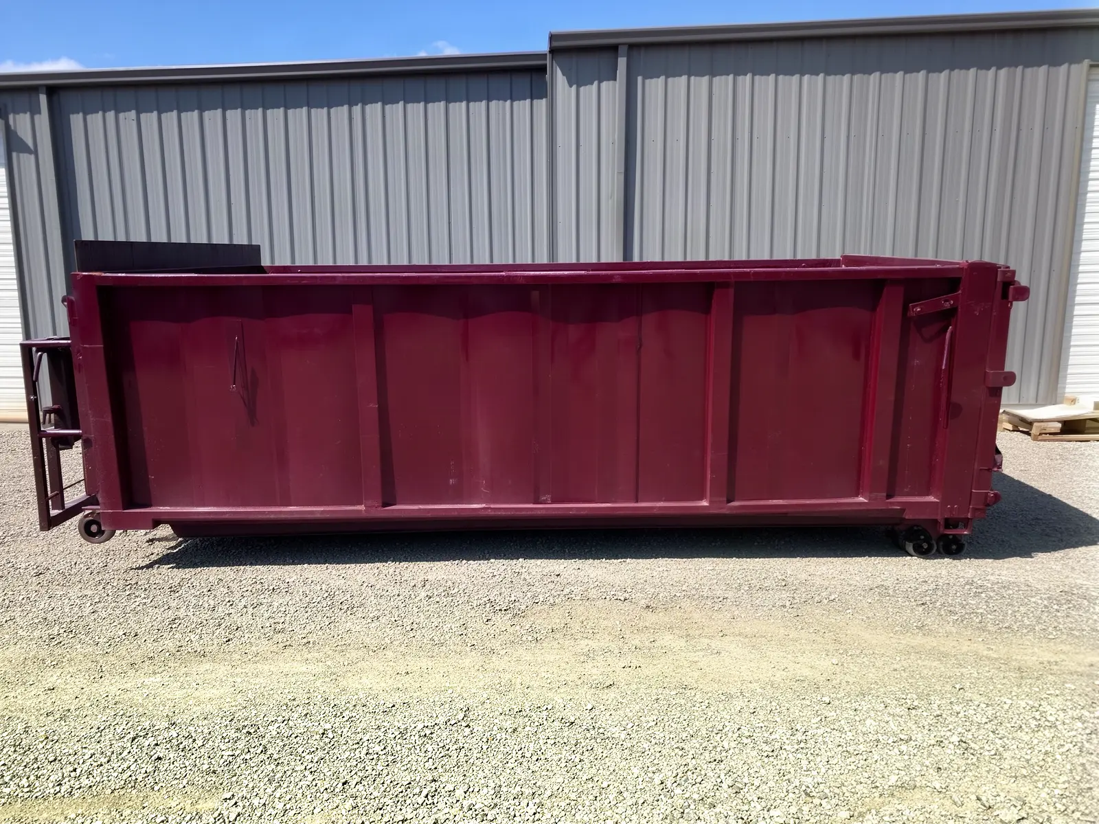 Roll-off dumpster from Bo & Jerry's Dumpster Rentals & Hauling in Brentwood, CA